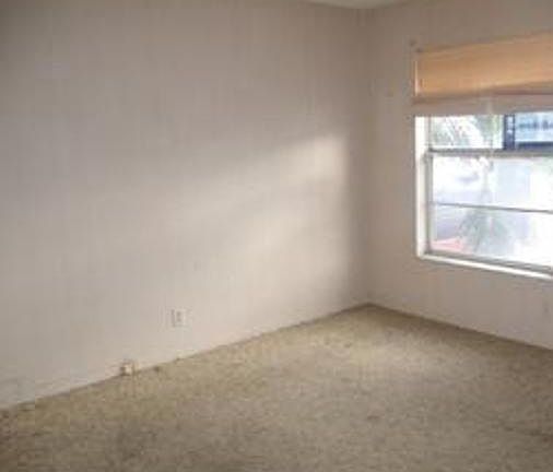 5th image of 6545 SW 41st Pl