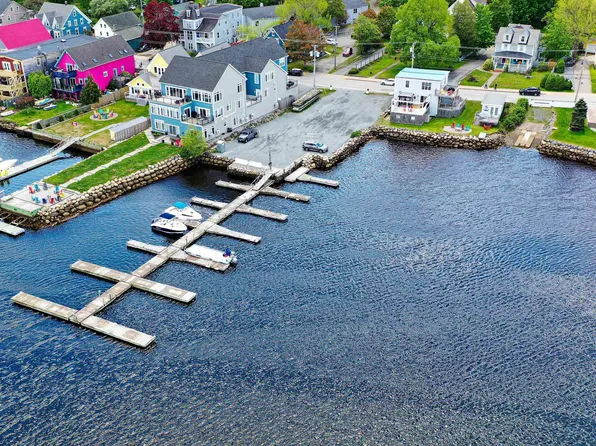 619-621 & #617, Mahone Bay, NS B0J 2E0