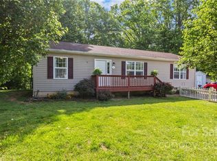 41 Onyx Ln, Brevard, NC 28712