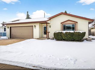 1377 Inverness Ln, Neenah, WI 54956