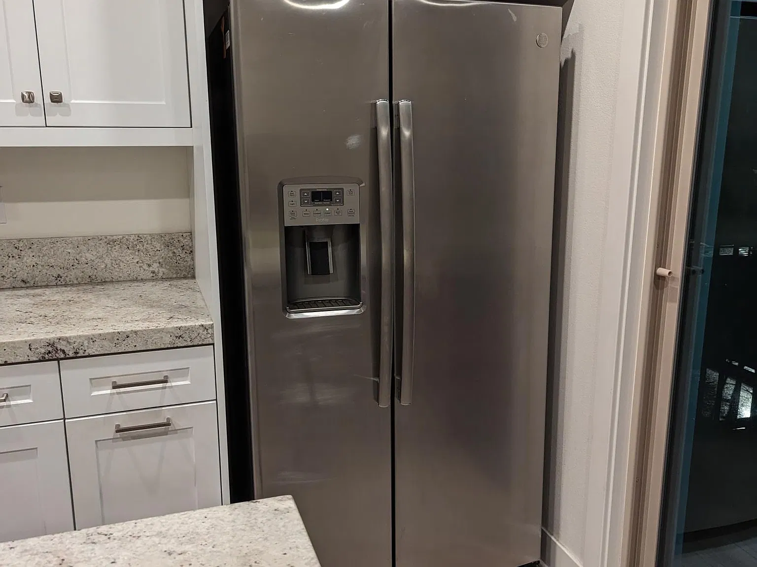 2 bed, 2.5 bath, 1247 sqft, $3,900 — Photo 3