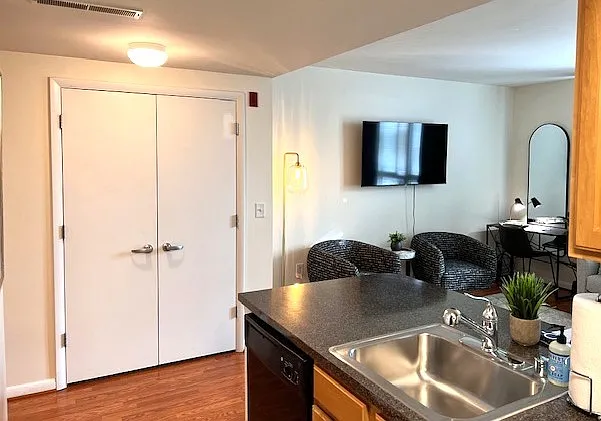 350 G St SW #N626 — Photo 12