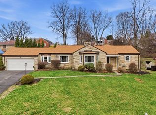 649 Rolling Green Dr, Bethel Park, PA 15102