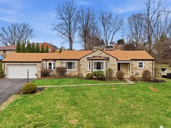 649 Rolling Green Dr, Bethel Park, PA 15102