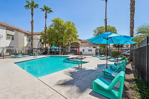 Del Mar Apartments Photo 1