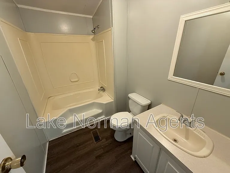 1121 McRee Heights Cir — Photo 7