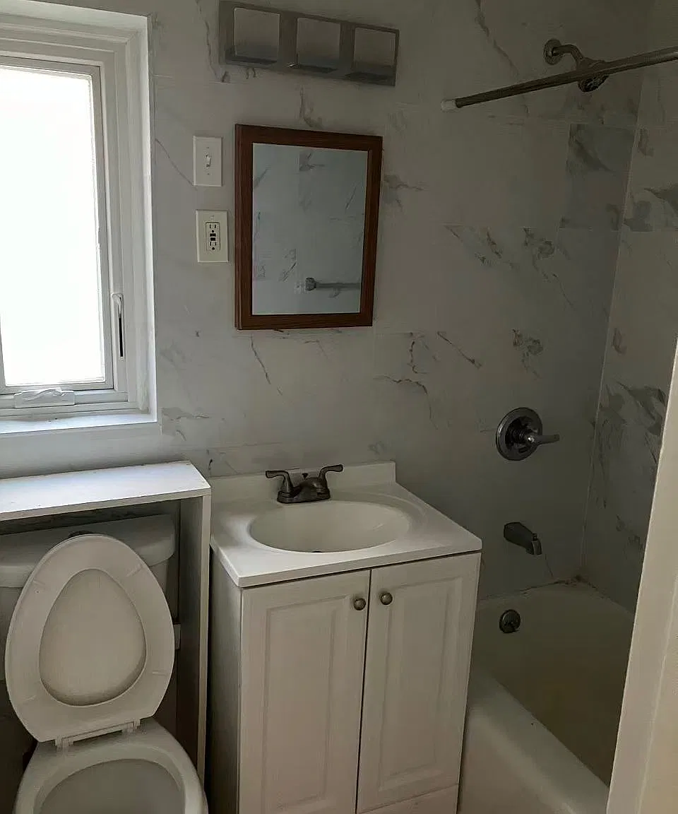 2 bed, 850 sqft, $2,500 — Photo 1