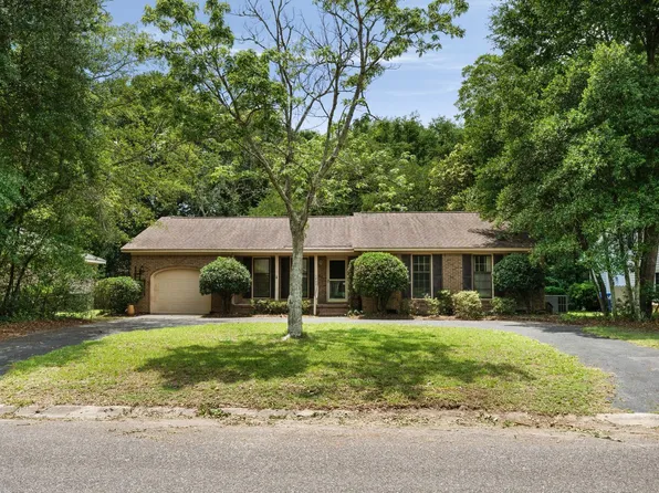 1002 Sea Gull Dr, Mount Pleasant, SC 29464