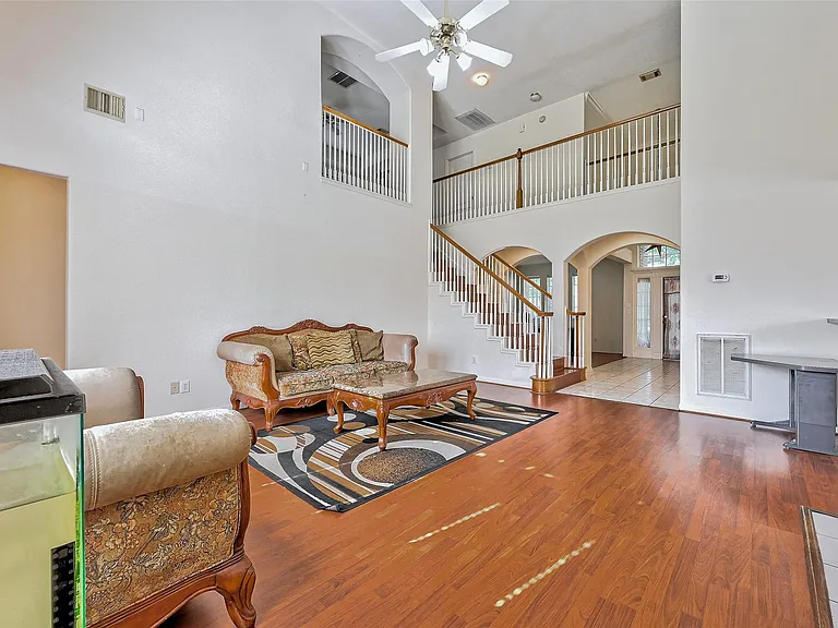 6806 Rhodes Ct — Photo 15