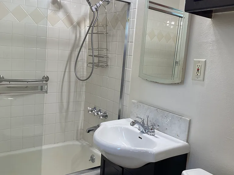 327 Western Ave #A — Photo 26
