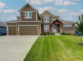 2105 Foxtail Dr, Kearney, MO 64060