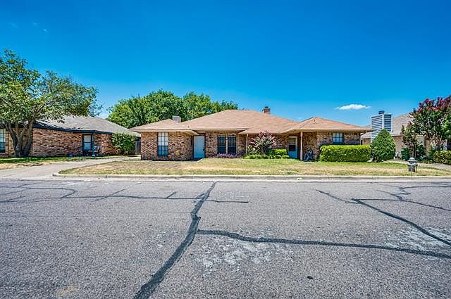 1st image of 2406 Indigo Ln