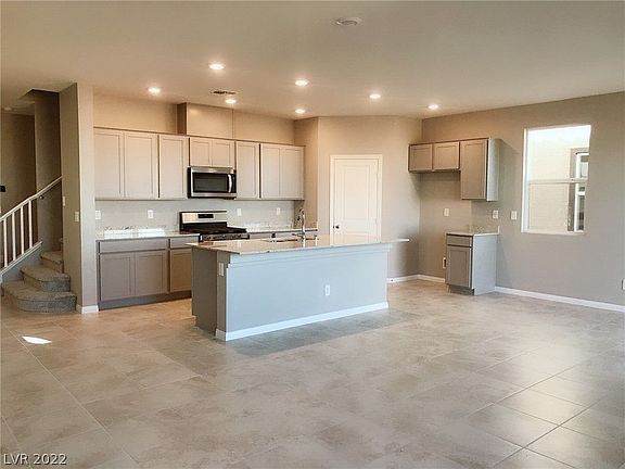 3rd image of 7741 Alder Forest St