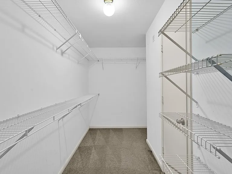 506 Paradise Ln — Photo 15
