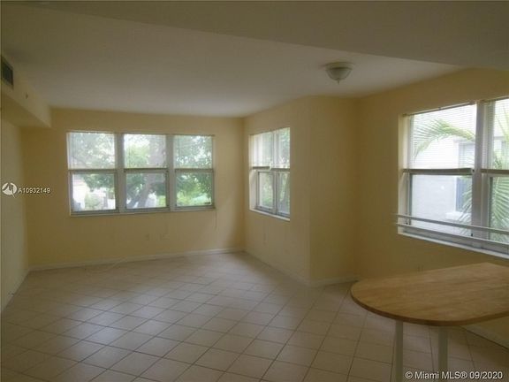 4th image of 1550 Drexel Ave APT 201