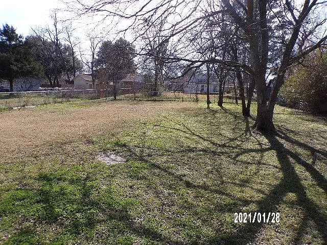 610 E High St — Photo 44