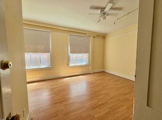 318 NW Broadway APT 302, Portland, OR 97209
