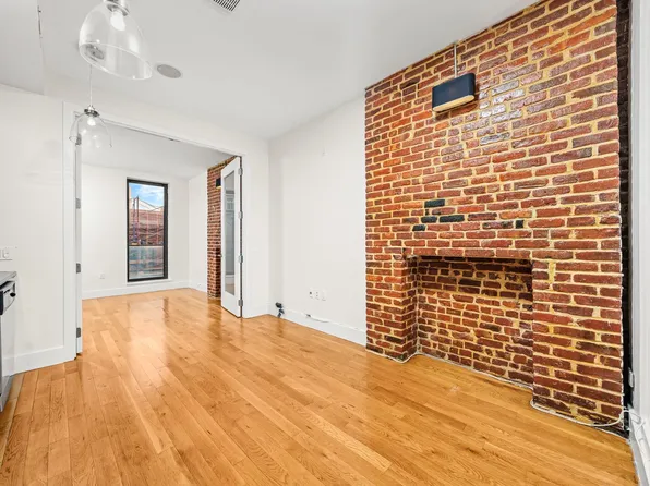 193 Bedford Avenue image 1 of 11