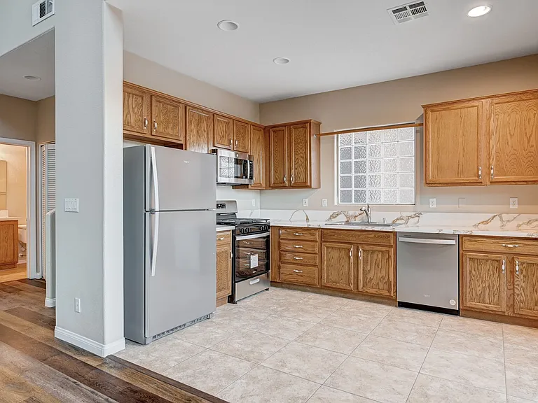8224 Strawberry Spring St — Photo 8
