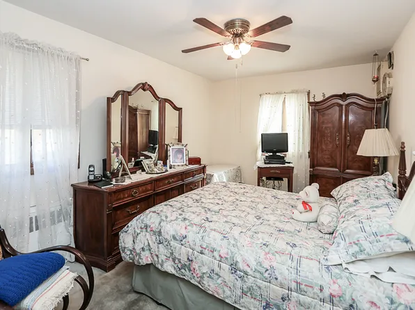 20-37 37th Street image 14 of 24