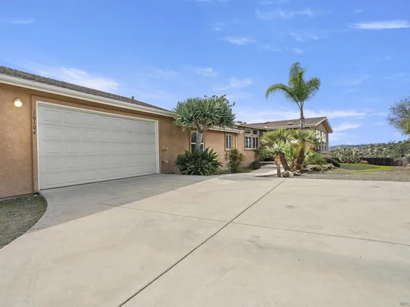 10106 Sierra Madre Rd, Spring Valley, CA 91977