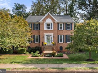 5413 Sandy Point Ln, Clifton, VA 20124
