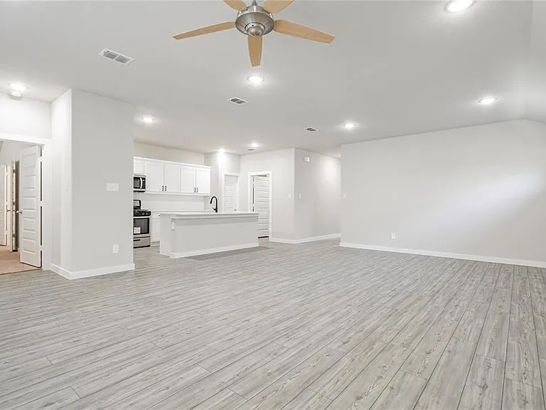 2529 Moser Ln — Photo 7
