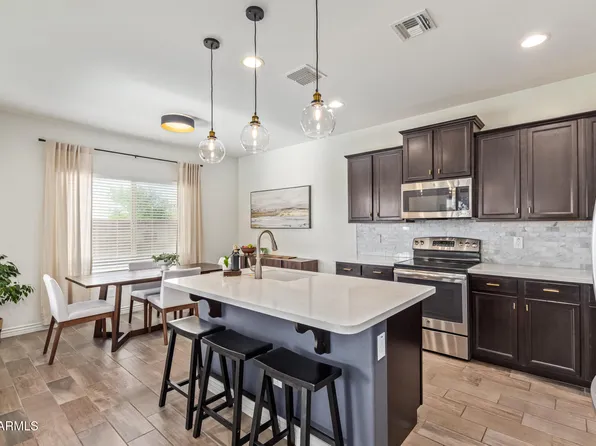 2756 E Hickory St, Gilbert, AZ 85298