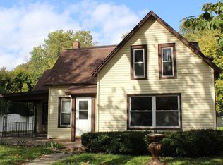 15 E 2nd St, El Paso, IL