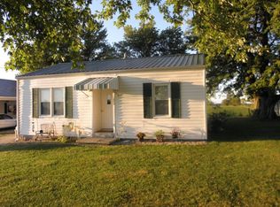 803 E Maple Leaf Rd, Maysville, KY 41056