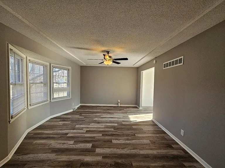 8244 Clare Rd — Photo 9