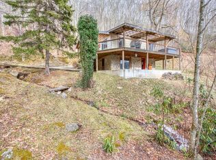 4606 Hemphill Rd, Waynesville, NC 28786