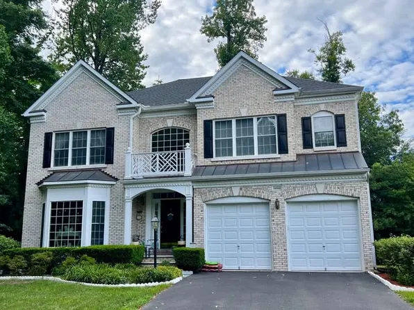 13688 Sweet Woodruff Ln, Centreville, VA 20120