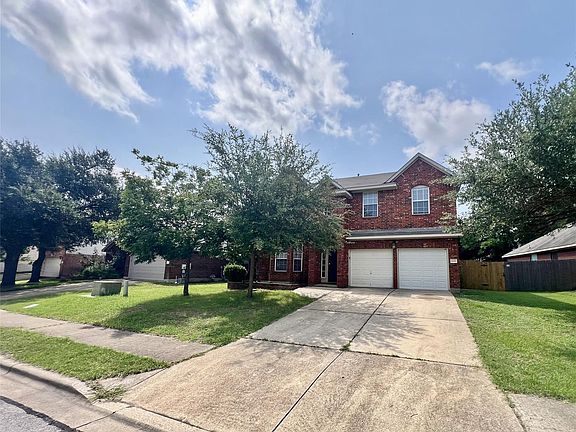 2nd image of 1111 Glendalough Dr