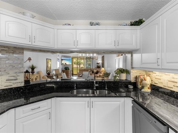 2541 N Nob Hill Rd APT 205, Sunrise, FL 33322