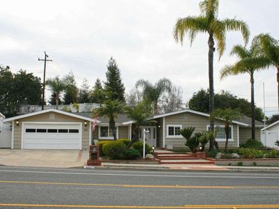 332 E Gainsborough Rd, Thousand Oaks, CA, 91360