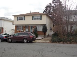 136 Oswego St, Staten Island, NY 10301