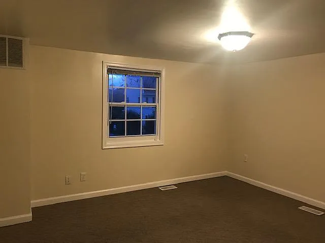 372 W Park Ln — Photo 9