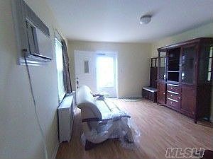 4th image of 75 Collins Ave