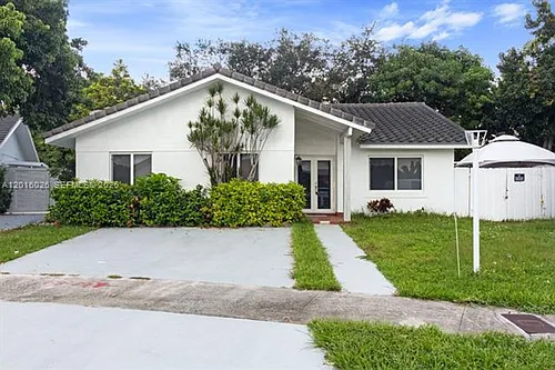 9617 SW 144th Pl Photo 1