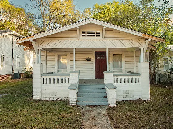 3 bed, 936 sqft, $700 — Photo 1