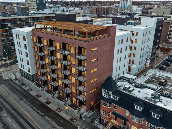 310 W 15th Ave SW #221, Calgary, AB T2R 0P8