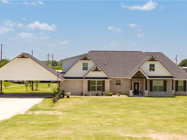 3553 N Country Dr, Bryan, TX 77808