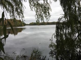 2270 Valley Cir, Manitowoc, WI 54220