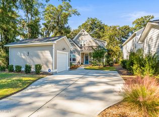 6 Tug Boat Ln, Beaufort, SC 29907
