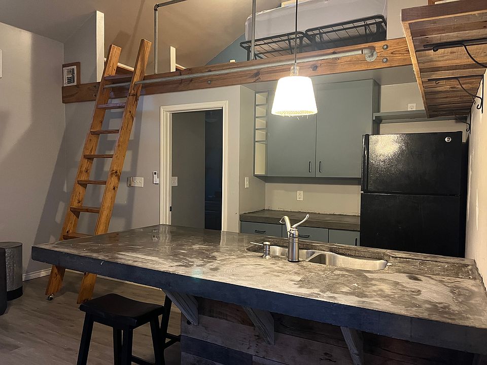 1st image of 2525 Avenue B #B