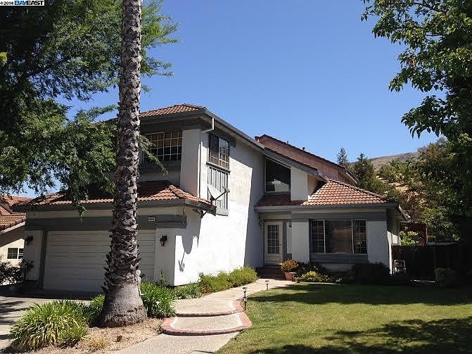 2nd image of 44964 Cougar Cir
