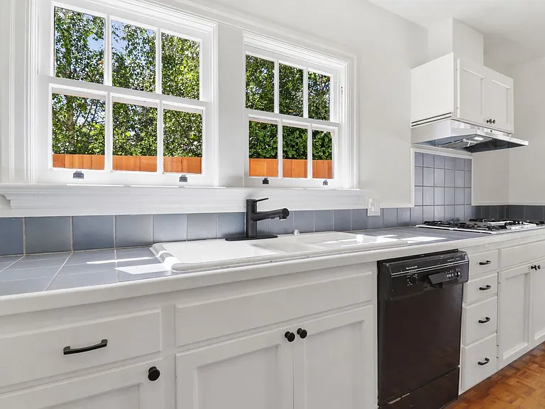 30 Walnut Ave — Photo 14