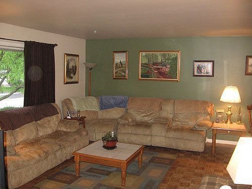 2nd image of 6414 Macarthur Dr