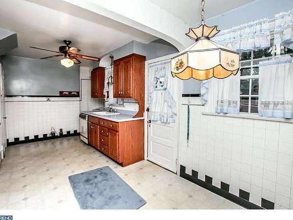 5th image of 808 Collenbrook Ave